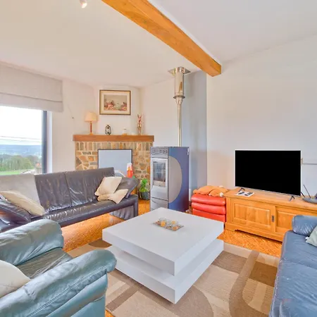 Holiday home With Garden