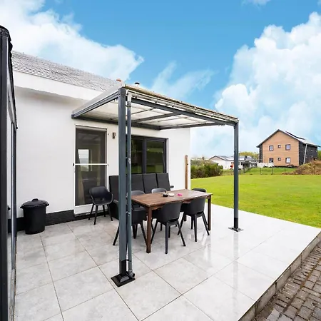 With Garden Holiday home