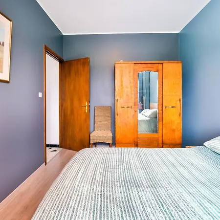 In With Private Garden Lierneux