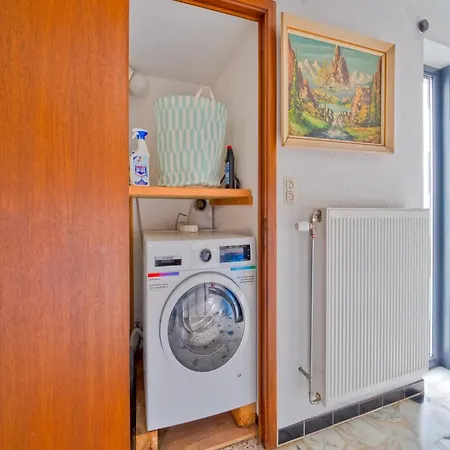 Dom wakacyjny In With Private Garden