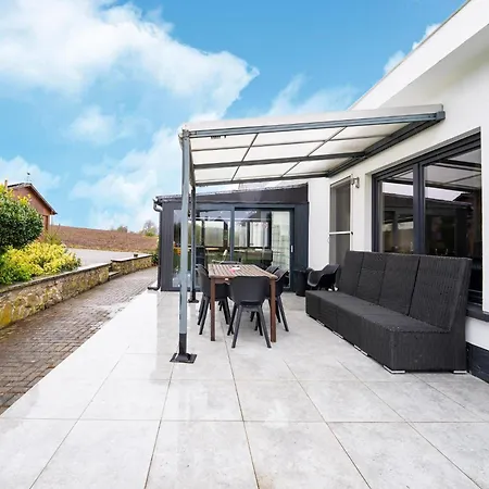 With Garden Holiday home